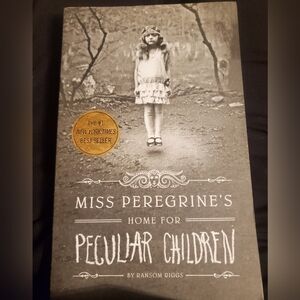 Miss Peregrines Home For Peculiar Childeem By Ransom Riggs Paperback